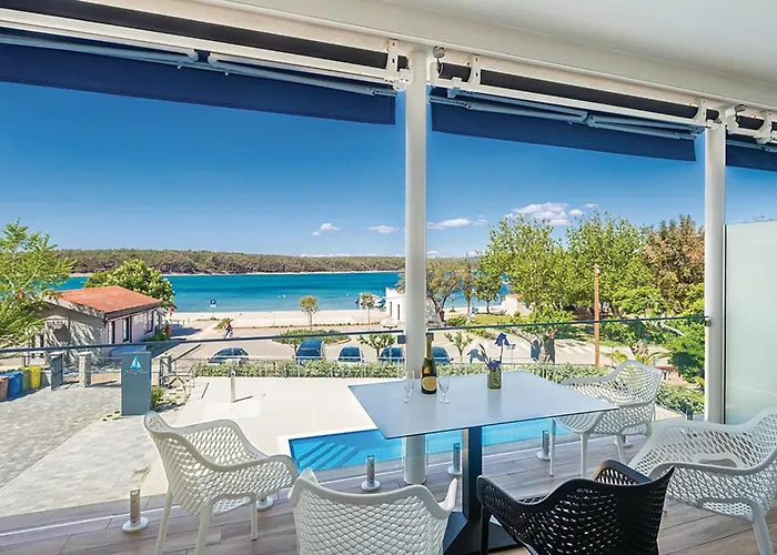 2 Bedroom Awesome In 아파트 *