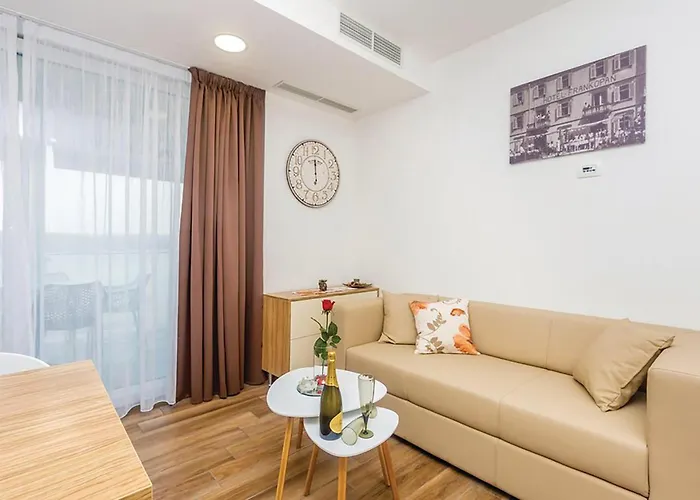 2 Bedroom Awesome In 公寓 普纳特