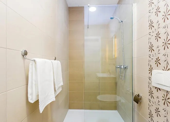 2 Bedroom Awesome In