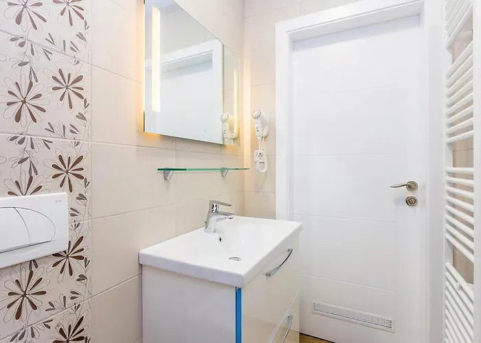 2 Bedroom Awesome In