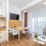 Lovely In With House Sea View